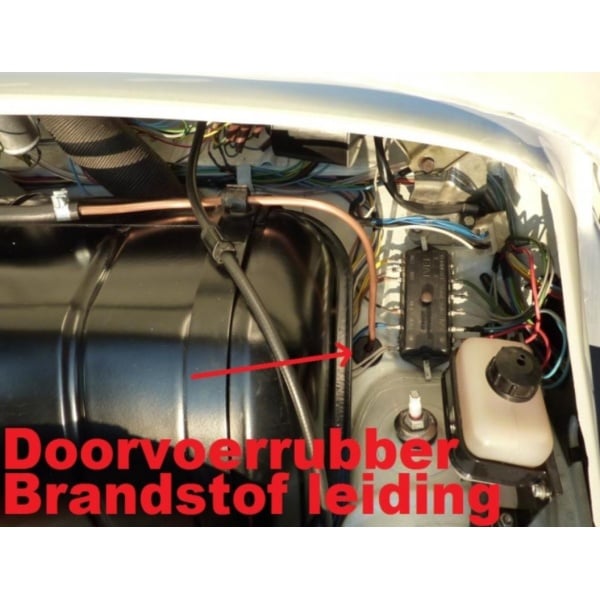 Doorvoerrubber brandstofleiding voorzijde - Afbeelding 2